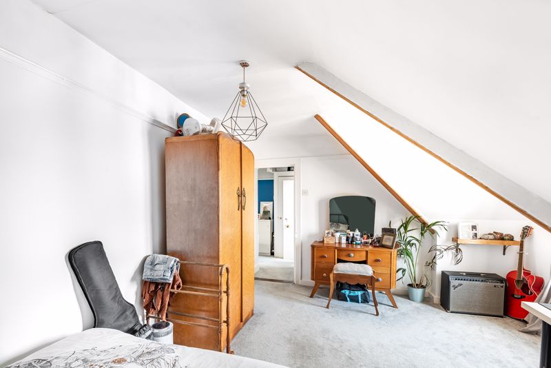 Master bedroom- click for photo gallery